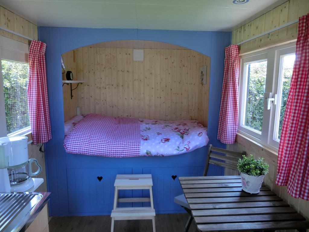 לינה וארוחת בוקר Someren Pipowagen Camping Puur Genieten חדר תמונה