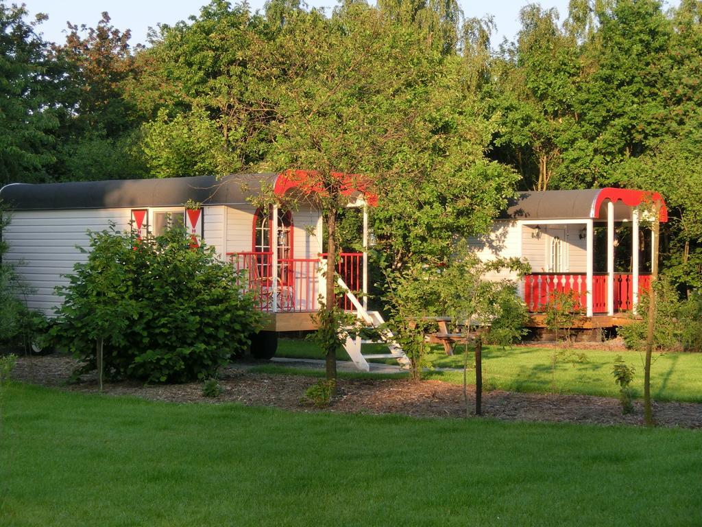 לינה וארוחת בוקר Someren Pipowagen Camping Puur Genieten מראה חיצוני תמונה