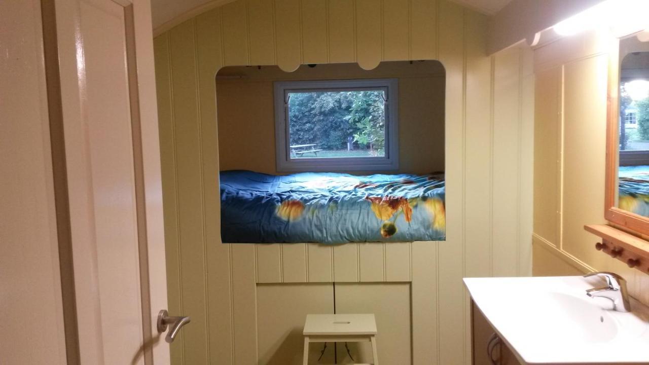 לינה וארוחת בוקר Someren Pipowagen Camping Puur Genieten מראה חיצוני תמונה